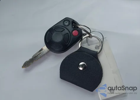 2010 Ford Escape Xlt из США, поврежденный, VIN 1FMCU9DG1AKA53630